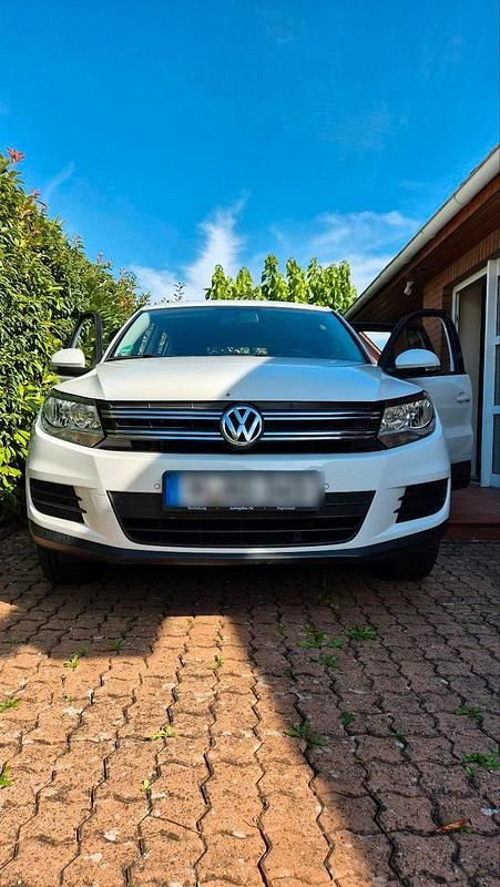 Weiß Gebraucht 2012 VW Tiguan SUV | 10.990 € (Teuer) - Bild 1/4