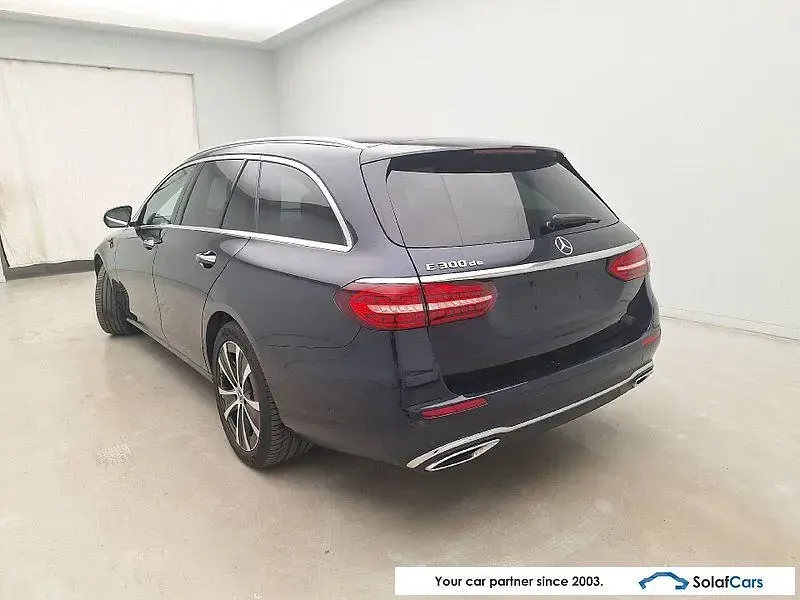 Gebraucht Mercedes E300 306 PS (225 kW) 2022 Blau Limousine
