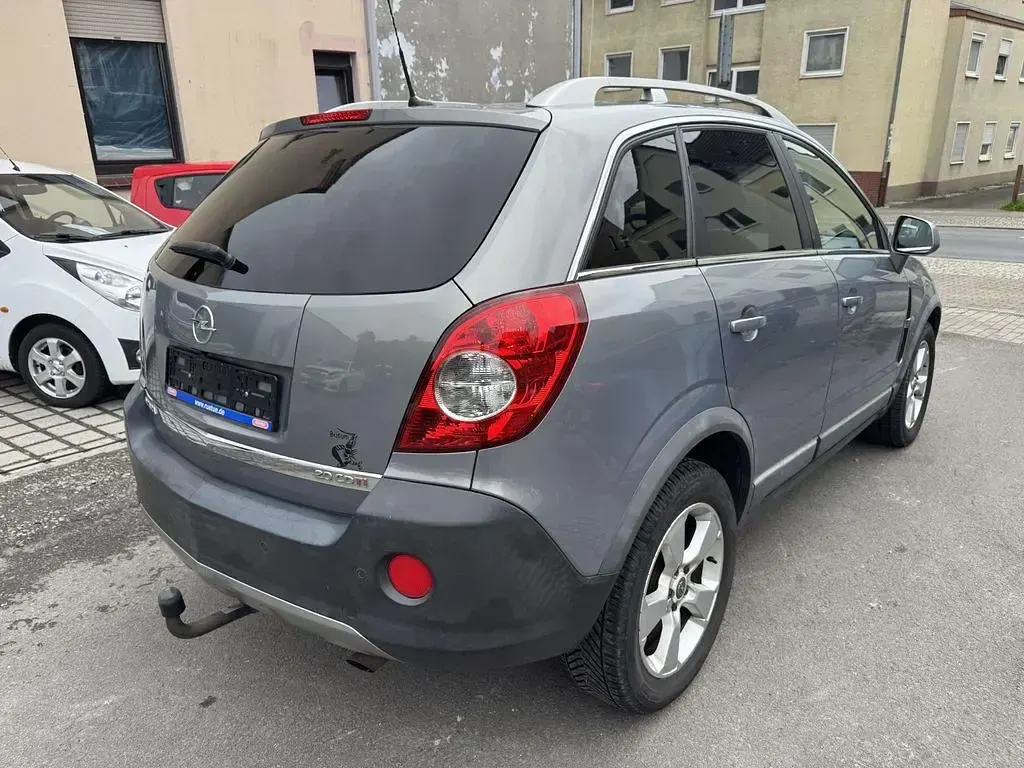 Używany Opel Antara Edition 150 KM (110 kW) 2010 Szary SUV