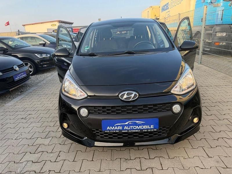 Gebraucht Hyundai i10 Style 87 PS (63 kW) 2017 Schwarz Kleinwagen