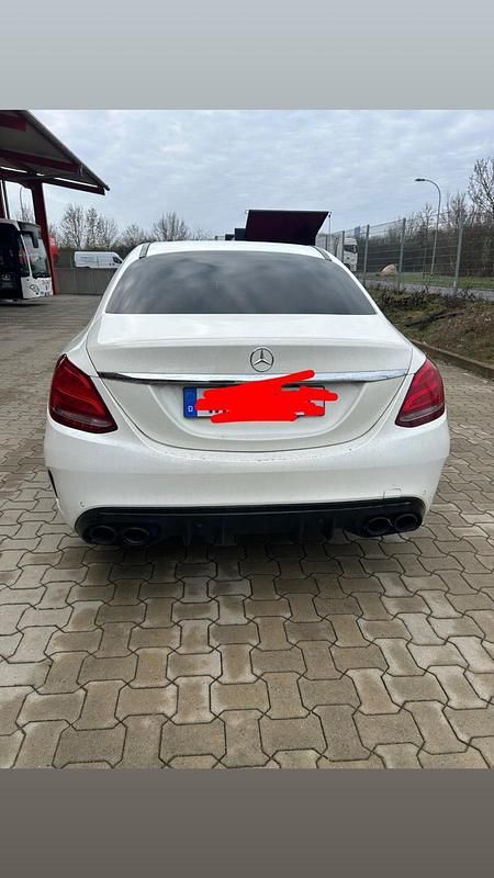 Gebraucht Mercedes C250 211 PS (155 kW) 2015 Weiß Limousine