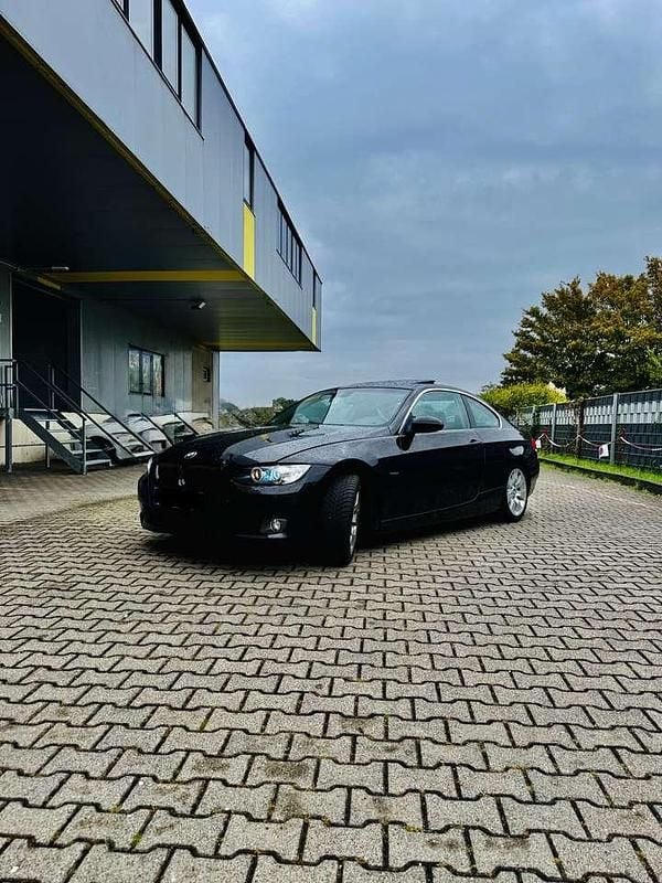 Schwarz Gebraucht 2007 BMW 325 Coupé | 6.000 € (Superpreis) - Bild 1/4