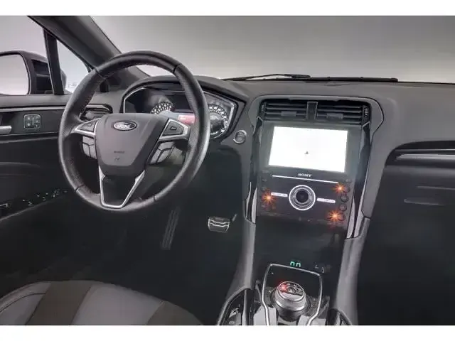 Gebraucht Ford Mondeo ST-Line 190 PS (139 kW) 2022 Schwarz Kombi