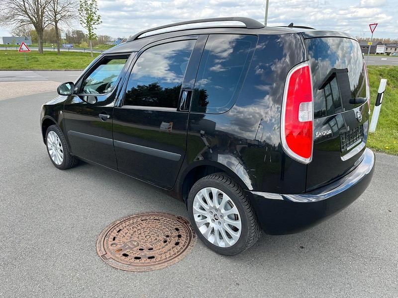 Gebraucht Skoda Roomster Plus Edition 71 PS (52 kW) 2015 Schwarz Van / Kleinbus