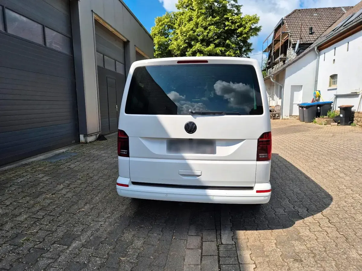 Gebraucht VW Multivan 204 PS (150 kW) 2015 Weiß Van / Kleinbus