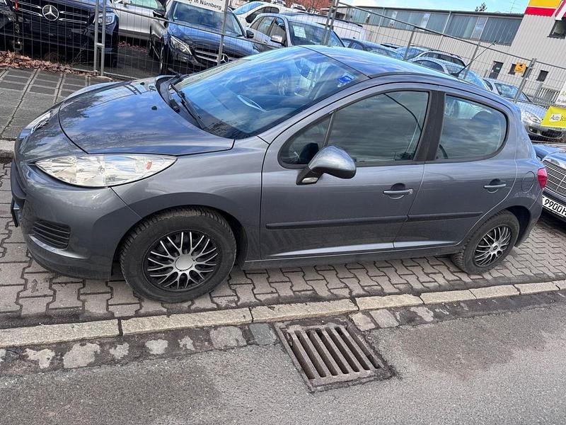 Gebraucht Peugeot 207 95 PS (69 kW) 2010 Limousine