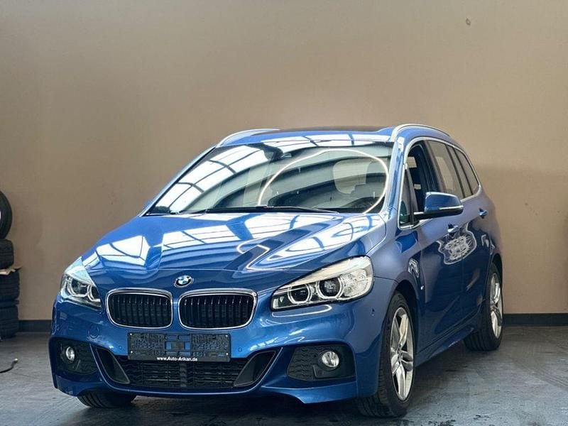 Blau Gebraucht 2016 BMW 220 Gran Tourer M Sport Van / Kleinbus | 17.900 € (Guter Preis) - Bild 1/4