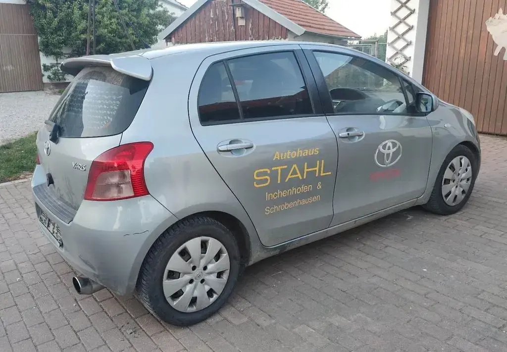 Gebraucht Toyota Yaris Executive 87 PS (63 kW) 2006 Grau Limousine