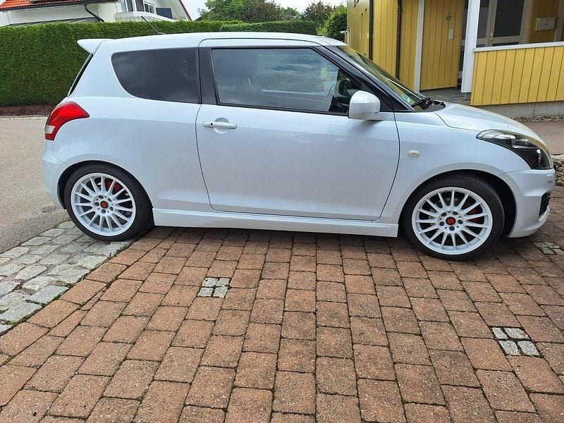 Gebraucht Suzuki Swift Sport 136 PS (100 kW) 2015 Weiß Kleinwagen