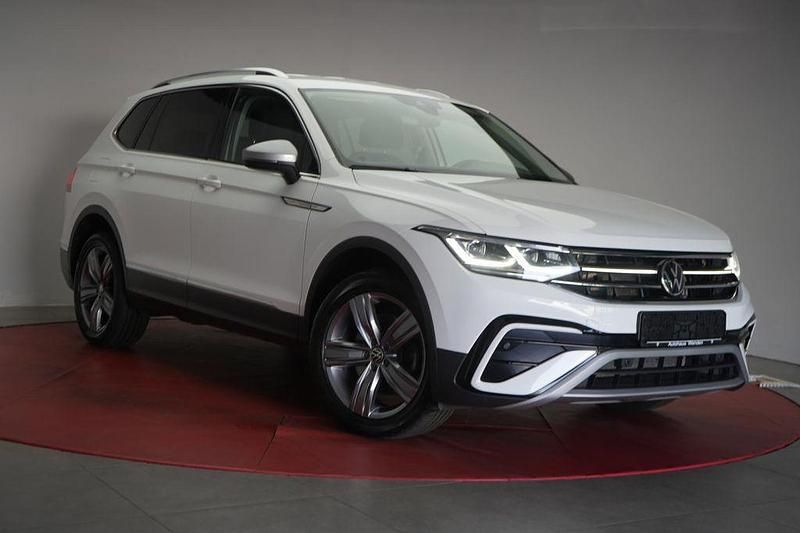 Pure white Gebraucht 2023 VW Tiguan Allspace Elegance SUV | 33.490 € (Guter Preis) - Bild 1/4