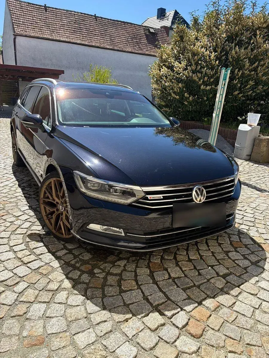 Gebraucht VW Passat Highline 239 PS (175 kW) 2017 Schwarz Kombi