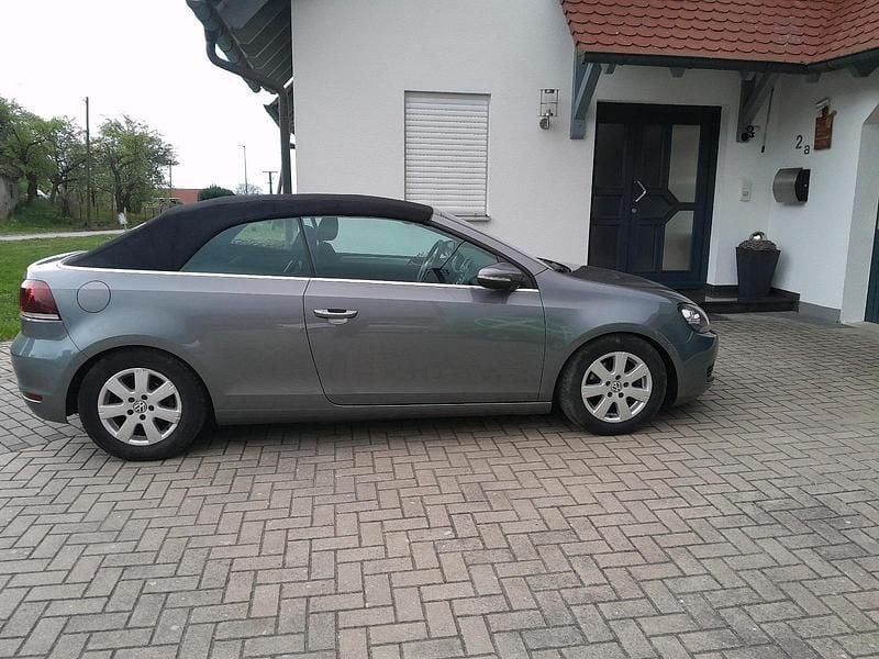 Gebraucht VW Golf Cabriolet 122 PS (89 kW) 2013 Grau Cabrio