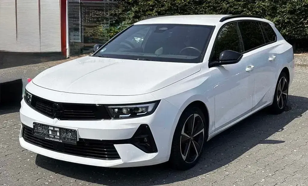 Gebraucht Opel Astra 131 PS (96 kW) 2024 Weiß Kleinwagen