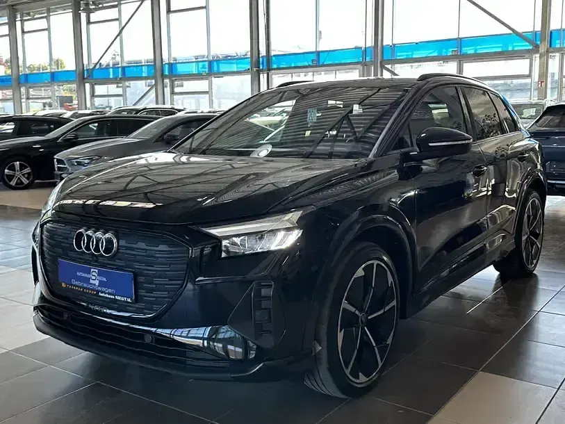 Second-hand Audi Q4 e-tron Advanced 150 kW (204 CP) 2023 Negru SUV
