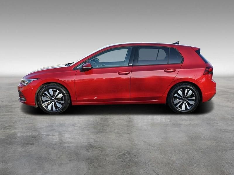 Gebraucht VW Golf VIII Move 110 PS (80 kW) 2024 Rot Limousine