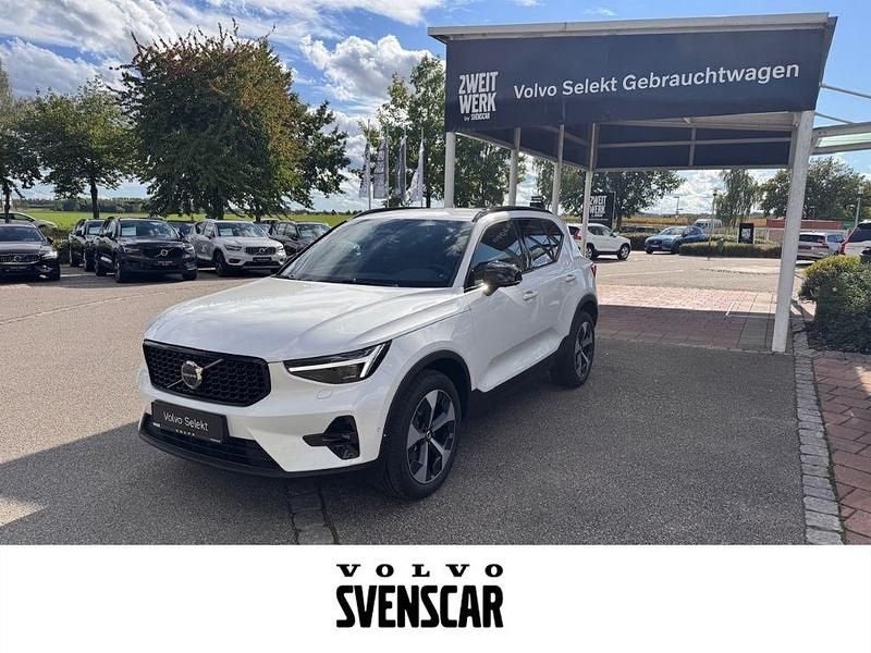 Weiss Gebraucht 2024 Volvo XC40 Plus SUV | 39.990 € (Fairer Preis) - Bild 1/4