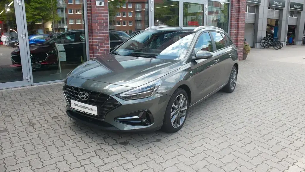 Gebraucht Hyundai i30 Trend 160 PS (117 kW) 2024 Grau Kombi