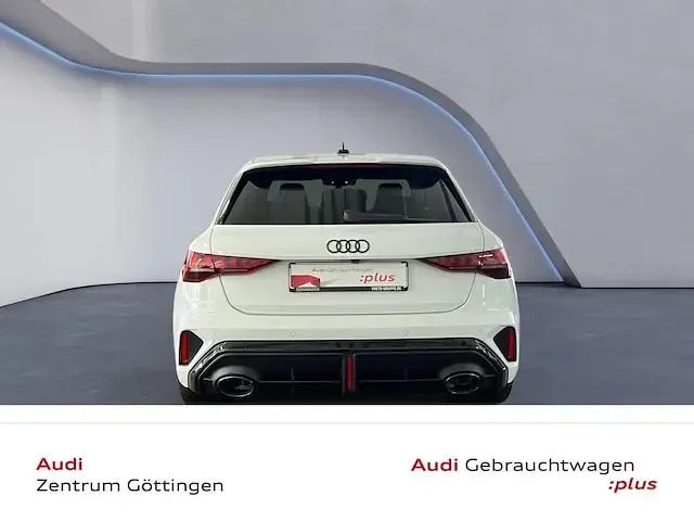 Gebraucht Audi RS3 Sportback Comfort 400 PS (294 kW) 2026 Arkonaweiß Kleinwagen