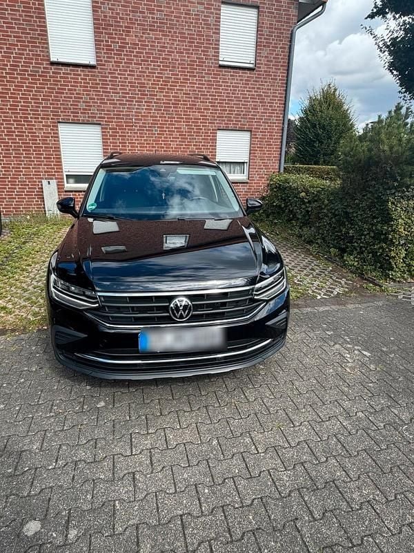 Schwarz Gebraucht 2021 VW Tiguan SUV | 22.000 € (Superpreis) - Bild 1/4