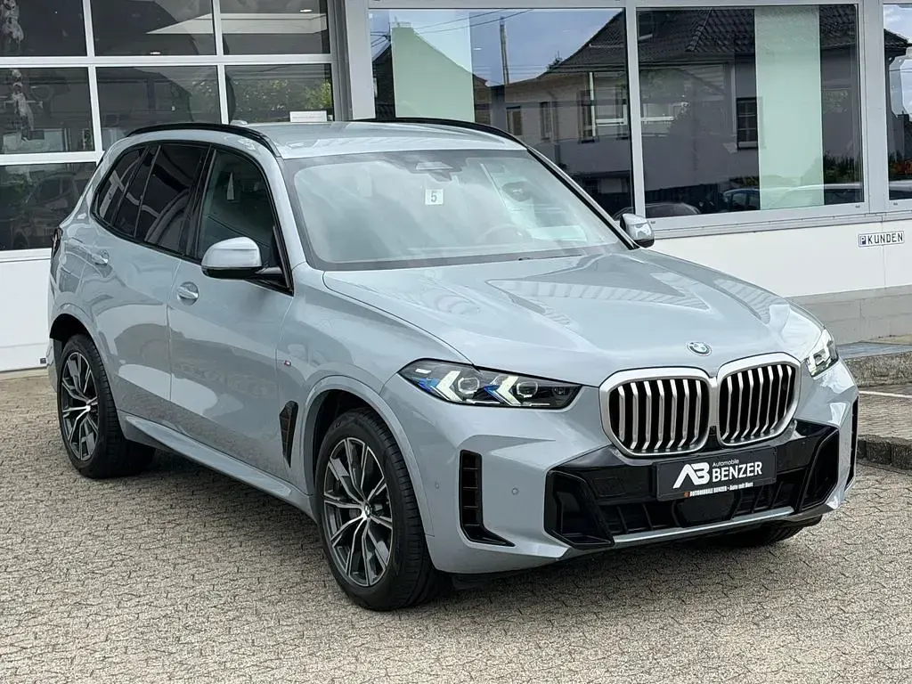 Gebraucht BMW X5 M Sport 286 PS (210 kW) 2025 Grau SUV