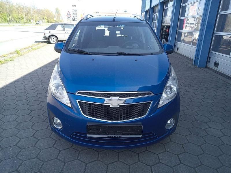 Second-hand Chevrolet Spark LS 82 CP (60 kW) 2011 Albastru Hatchback