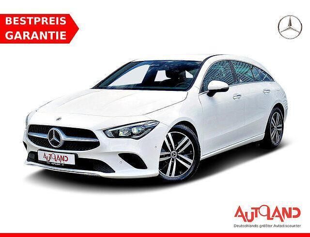 Weiß Gebraucht 2022 Mercedes CLA200 Progressive Limousine | 29.990 € (Guter Preis) - Bild 1/4