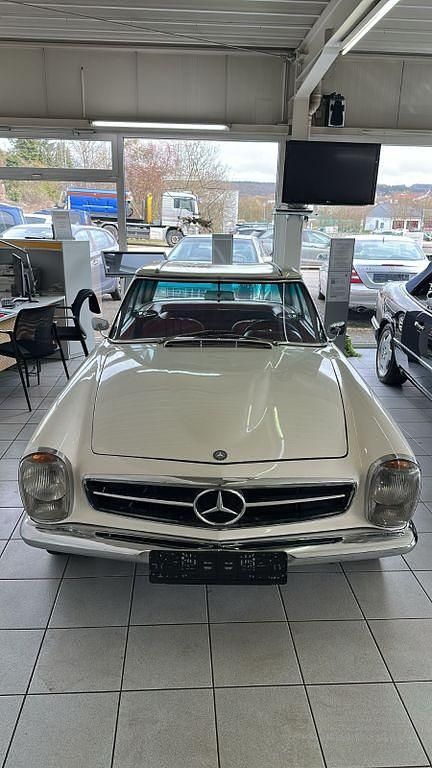 Gebraucht Mercedes 230 150 PS (110 kW) 1966 Weiß Cabrio