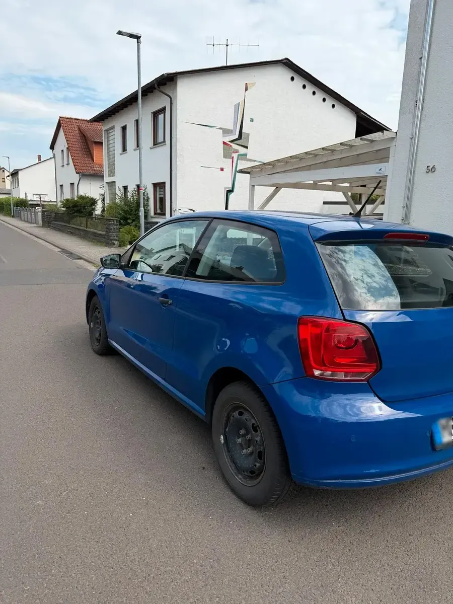 Gebraucht VW Polo 69 PS (50 kW) 2010 Blau Kleinwagen