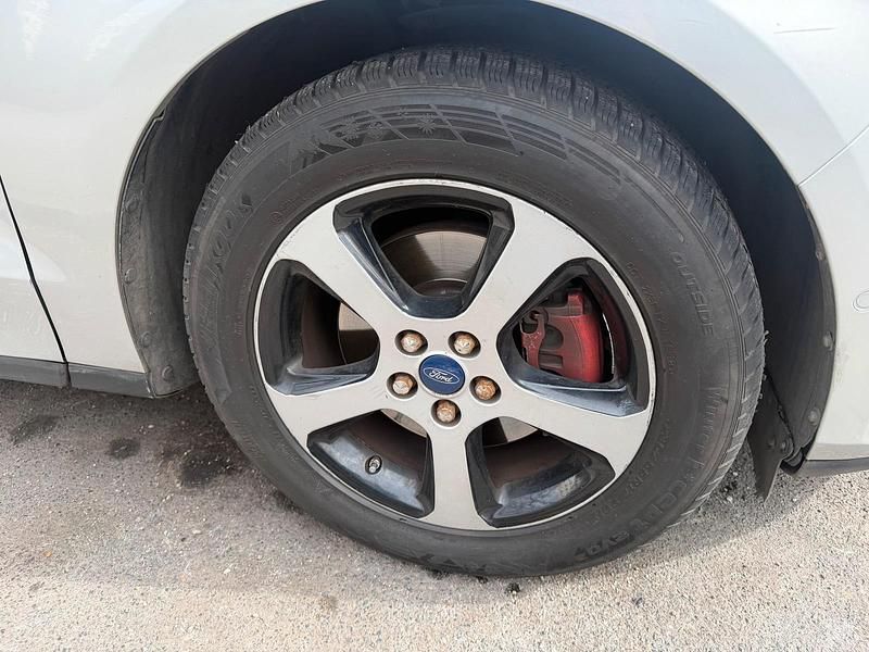 Gebraucht Ford Galaxy 150 PS (110 kW) 2016 Silber Van / Kleinbus