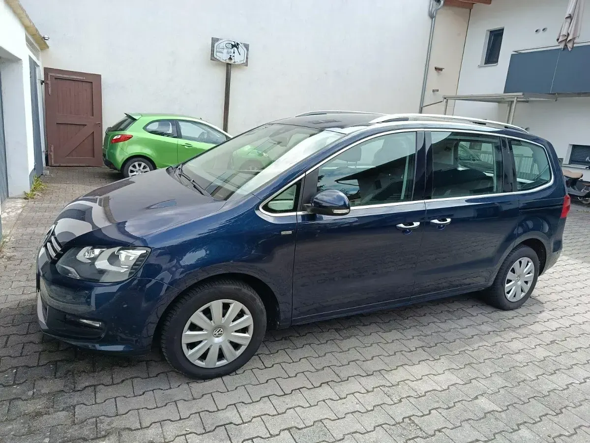 Gebraucht VW Sharan Life 140 PS (102 kW) 2013 Blau Van / Kleinbus