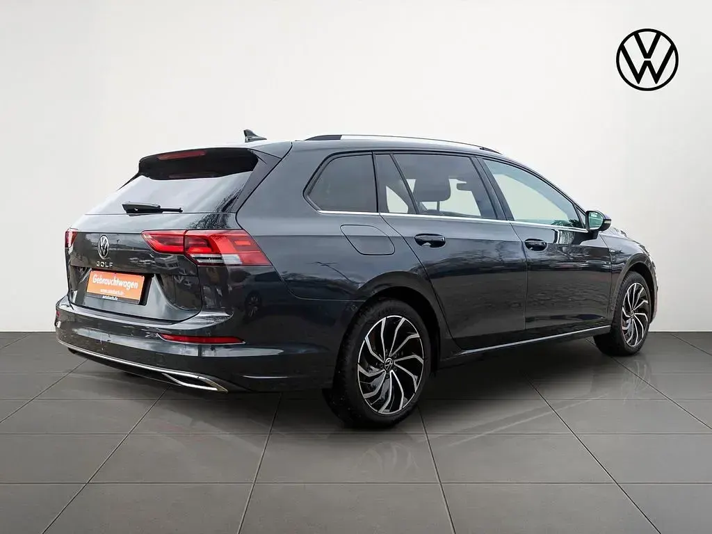 Gebraucht VW Golf VIII Style 190 PS (139 kW) 2022 Grau Kombi