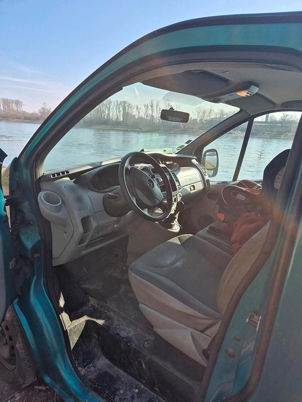 Gebraucht Opel Vivaro 114 PS (83 kW) 2013 Grün Van / Kleinbus