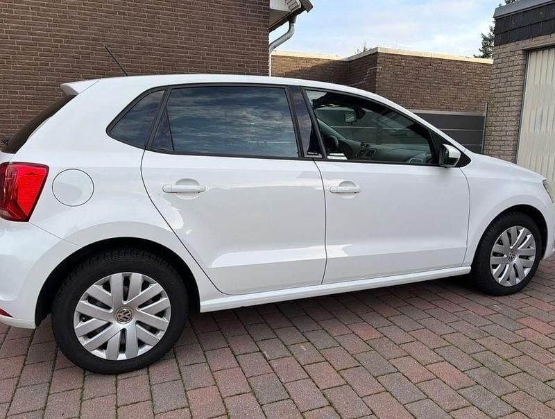 Gebraucht VW Polo Allstar 75 PS (55 kW) 2017 Weiß Kleinwagen