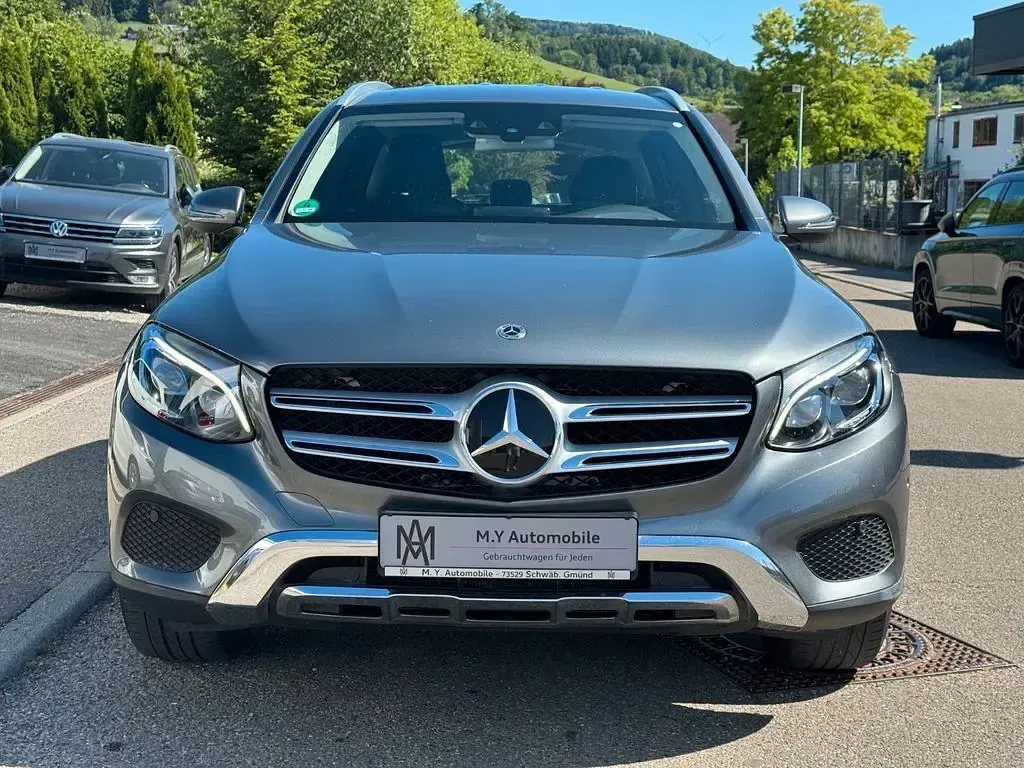 Używany Mercedes GLC250 211 KM (155 kW) 2017 Szary SUV