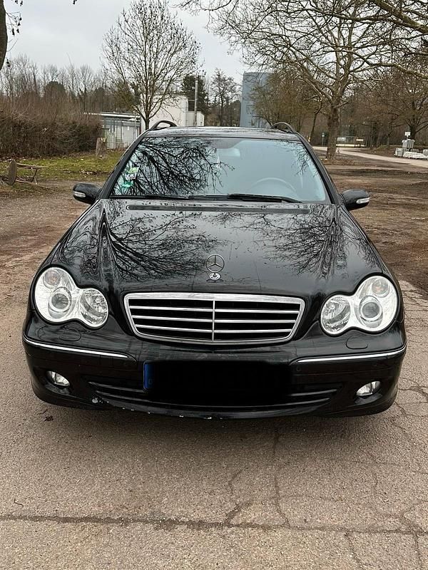 Schwarz Gebraucht 2007 Mercedes C220 Kombi | 4.000 € - Bild 1/4