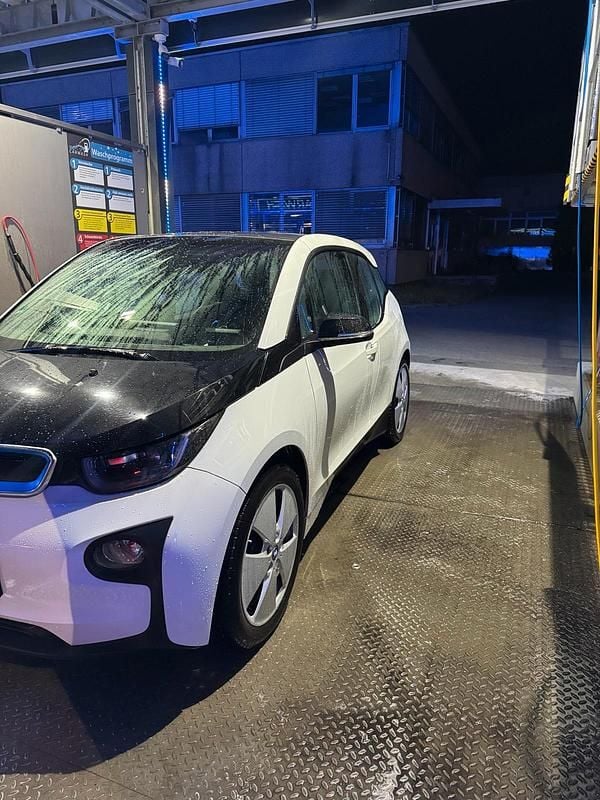 Weiß Gebraucht 2015 BMW i3 Limousine | 10.900 € (Guter Preis) - Bild 1/4