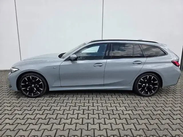 Używany BMW 320 Performance 190 KM (139 kW) 2025 Szary Kombi