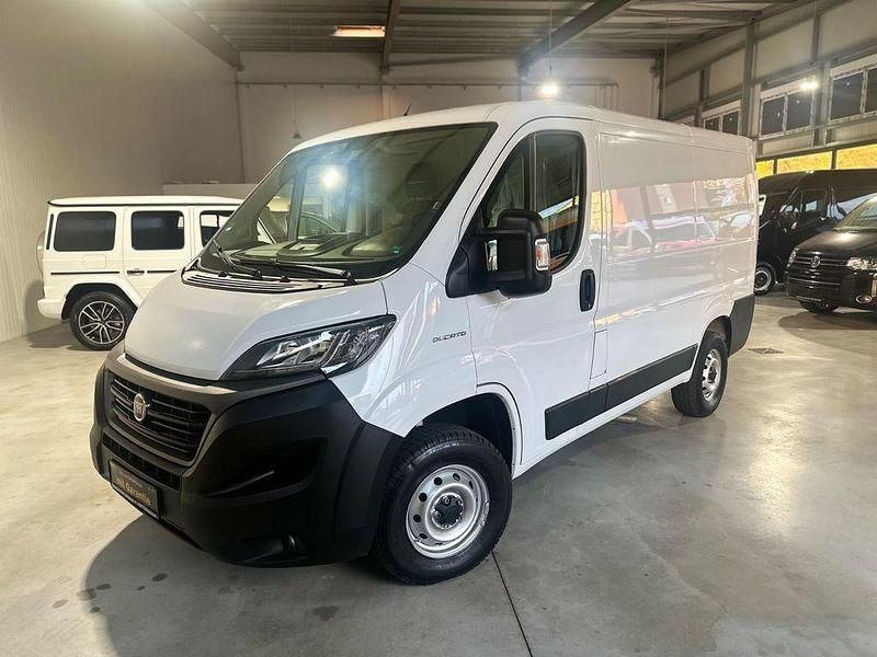 Bianco Gebraucht 2021 Fiat Ducato 33 Van | 16.900 € (Superpreis) - Bild 1/4