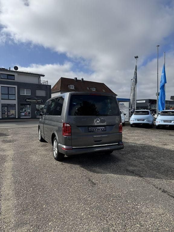 Second-hand VW Multivan Generation Six 204 CP (150 kW) 2017 Gri Monovolum