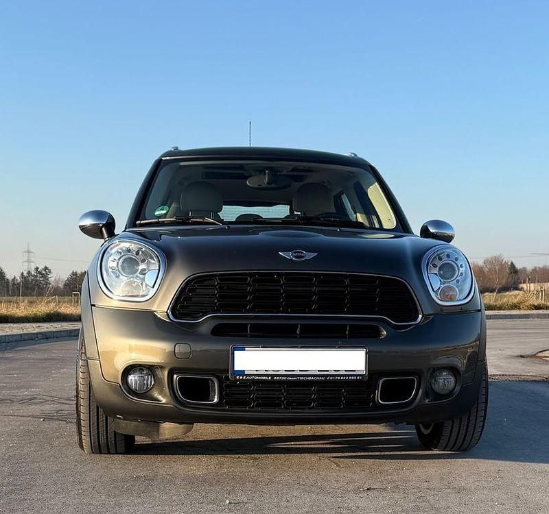 Grau Gebraucht 2011 Mini Cooper SD Countryman SUV | 8.250 € (Fairer Preis) - Bild 1/4