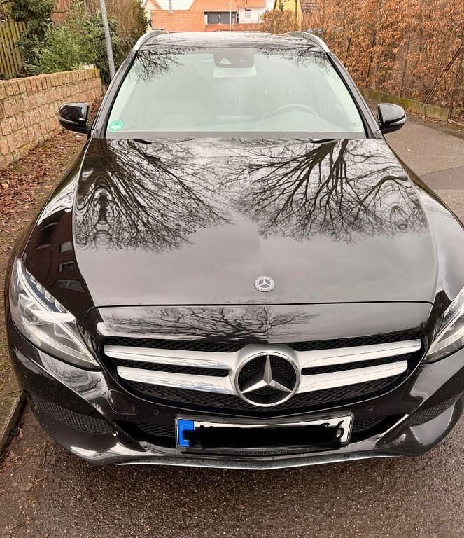 Gebraucht Mercedes C250 Avantgarde 204 PS (150 kW) 2017 Schwarz Limousine