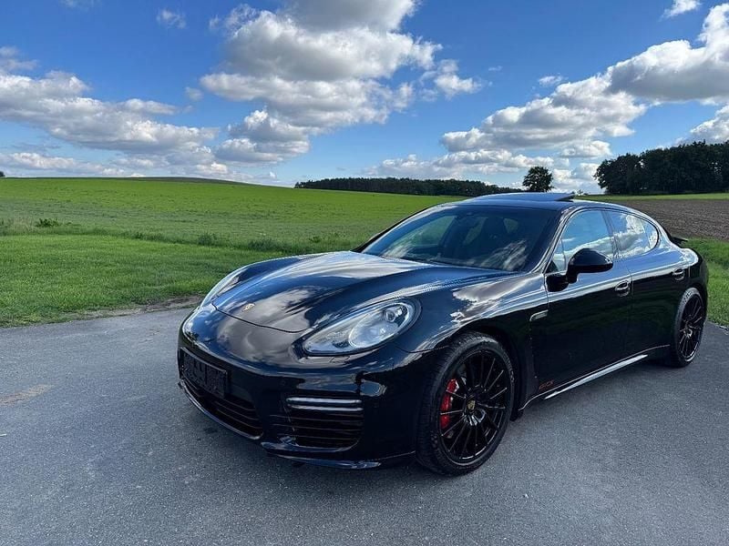 Schwarz Gebraucht 2016 Porsche Panamera 4 Limousine | 57.900 € (Guter Preis) - Bild 1/4