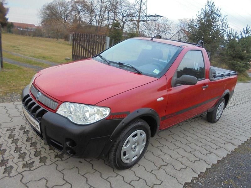 Rot Gebraucht 2006 Fiat Strada Abholung | 5.999 € (Teuer) - Bild 1/4