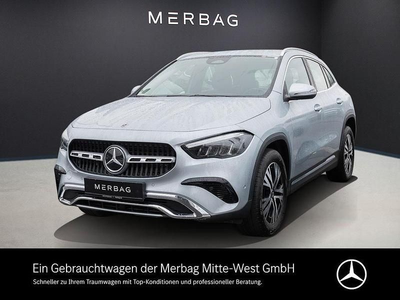 Metalliclack hightechsilber Gebraucht 2024 Mercedes GLA180 Progressive SUV | 35.290 € (Fairer Preis) - Bild 1/4