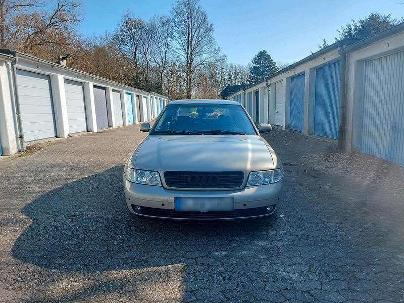 Gebraucht Audi A4 165 PS (121 kW) 2000 Gold Limousine