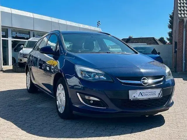 Gebraucht Opel Astra Edition 110 PS (80 kW) 2013 Blau Kombi