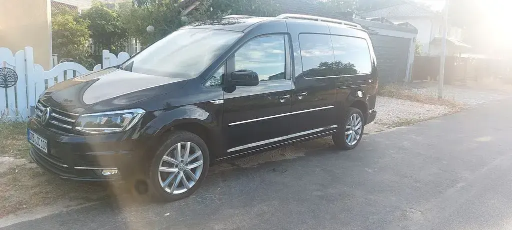 Gebraucht VW Caddy Maxi Highline 125 PS (91 kW) 2018 Schwarz Van / Kleinbus