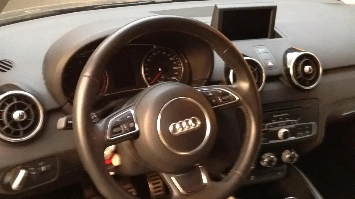 Gebraucht Audi A1 122 PS (89 kW) 2012 Schwarz Kleinwagen