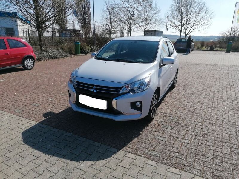 Weiß Gebraucht 2022 Mitsubishi Space Star Select+ Limousine | 13.500 € (Guter Preis) - Bild 1/4