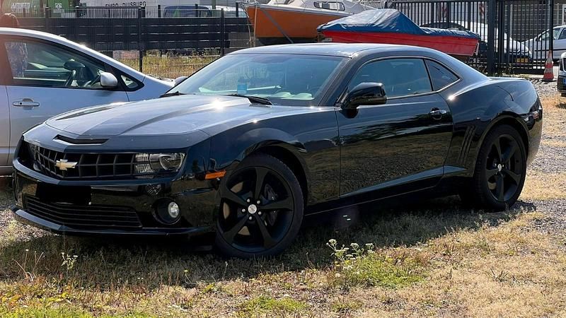 Schwarz Gebraucht 2013 Chevrolet Camaro Coupé | 25.000 € (Guter Preis) - Bild 1/4